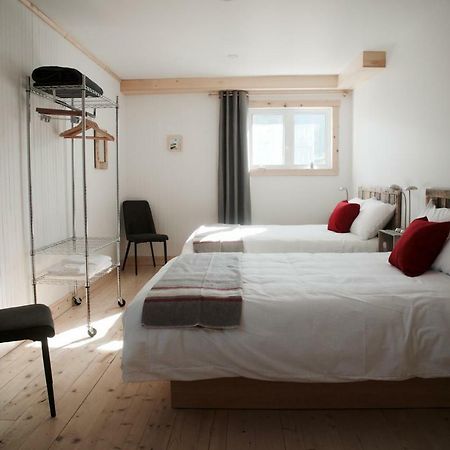 Auberge L'Amarre Mont-Louis 外观 照片